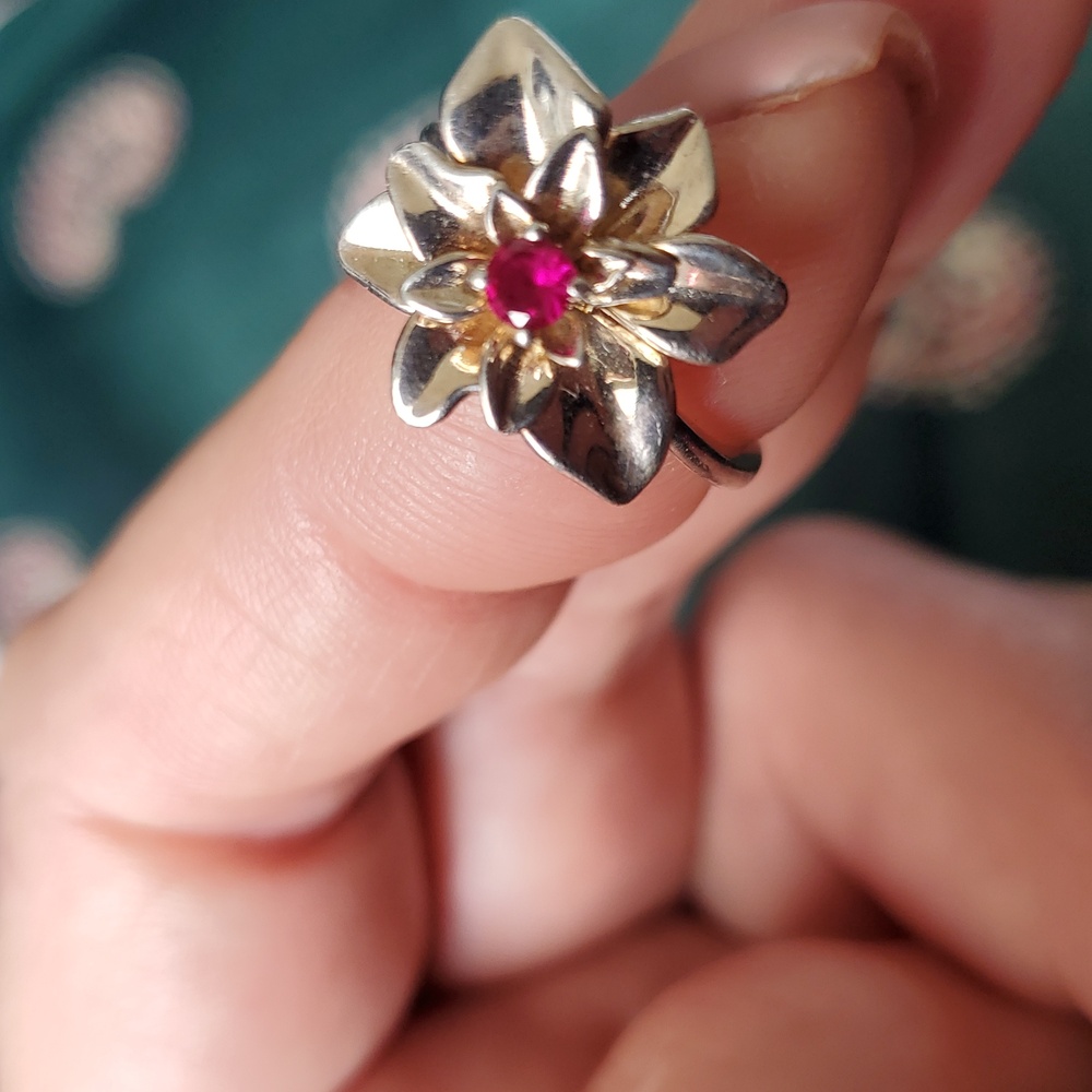 Silver 0,2ct Ruby Natural Flower Ring - image 5